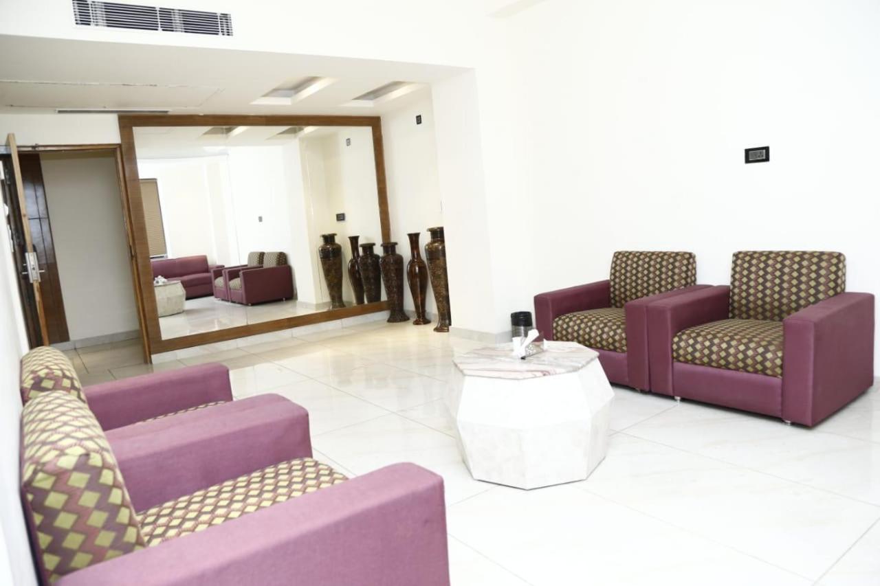 Hotel Pacific Roorkee Bagian luar foto